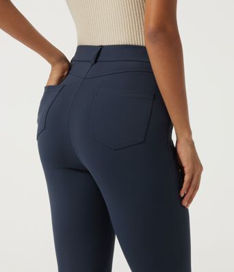 Halara DayStretch™ Magas derekú, bővülő szárú munkanadrág zsebekkel Halara DayStretch™ Magas derekú, bővülő szárú munkanadrág zsebekkel