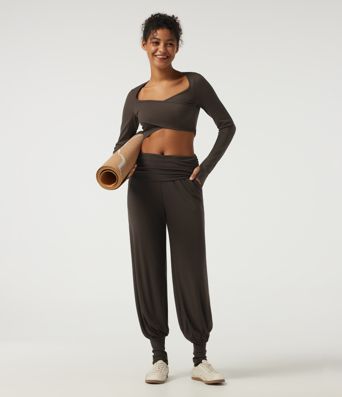 Mid Rise Ruched Stirrup Casual Joggers with Pockets