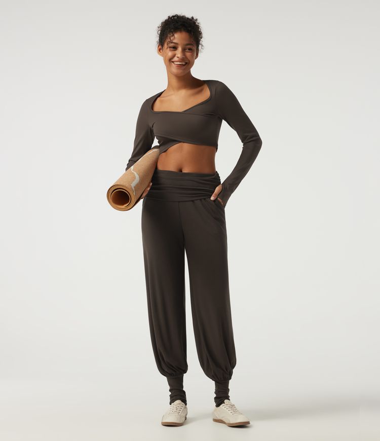 Mid Rise Ruched Stirrup Casual Joggers with Pockets