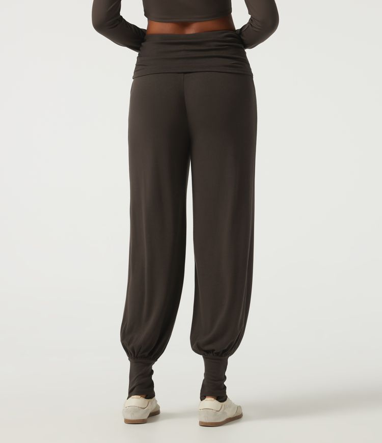 Mid Rise Ruched Stirrup Casual Joggers with Pockets