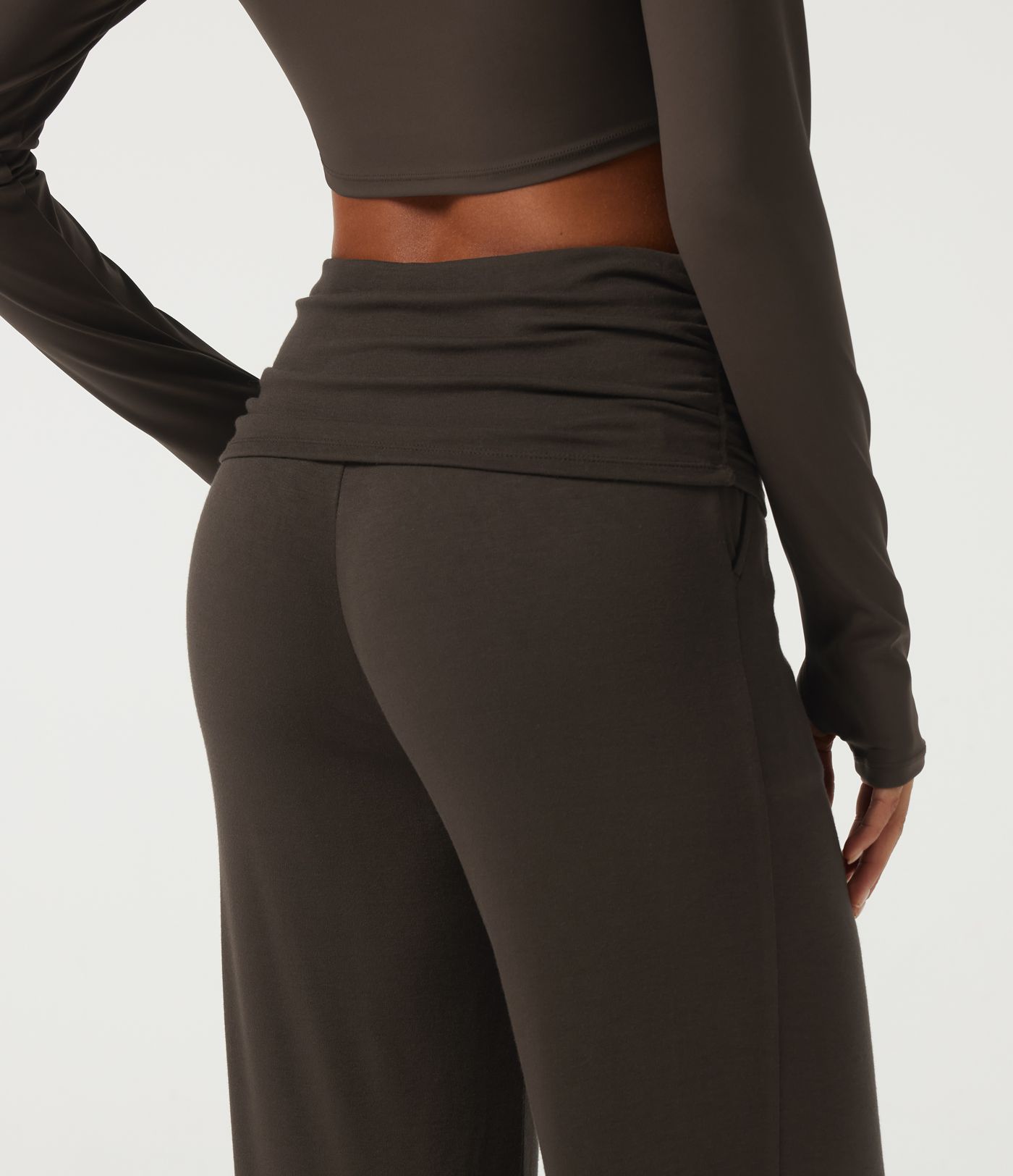 Mid Rise Ruched Stirrup Casual Joggers with Pockets