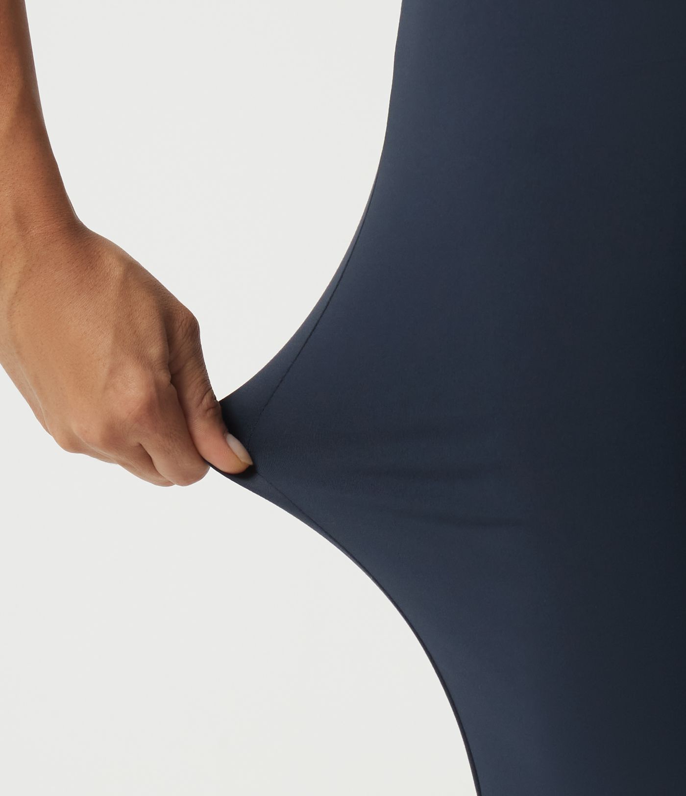 Halara DayStretch™ Magas derekú, bővülő szárú munkanadrág zsebekkel Halara DayStretch™ Magas derekú, bővülő szárú munkanadrág zsebekkel