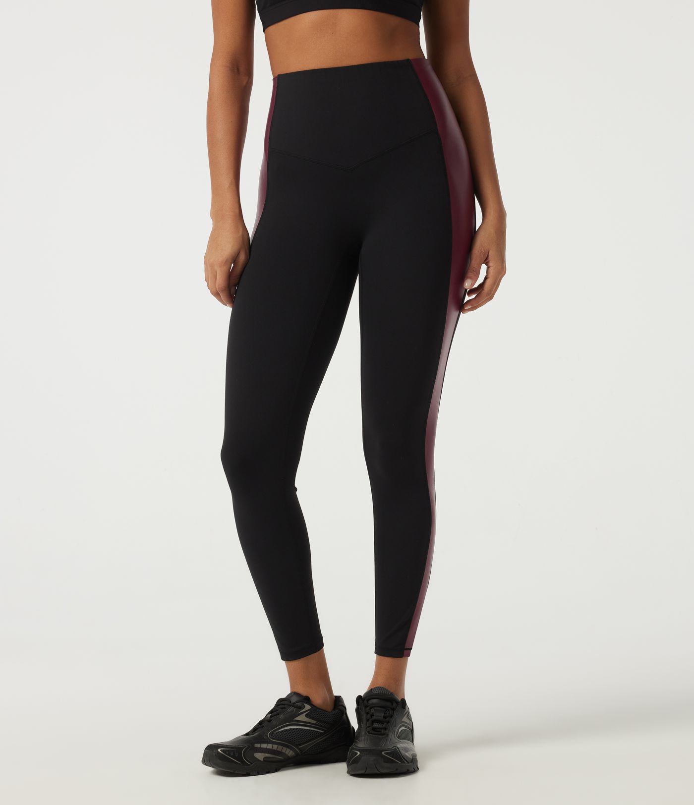 High-Waist Yoga-Leggings aus dehnbarem PU mit bauchformendem Effekt, Color-Block-Design und Tasche