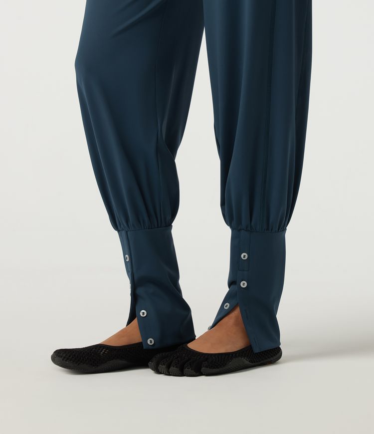 SoftlyZero™ Airy High Waisted Drawstring Ruched Yoga Joggers with Pockets SoftlyZero™ Airy High Waisted Drawstring Ruched Yoga Joggers with Pockets