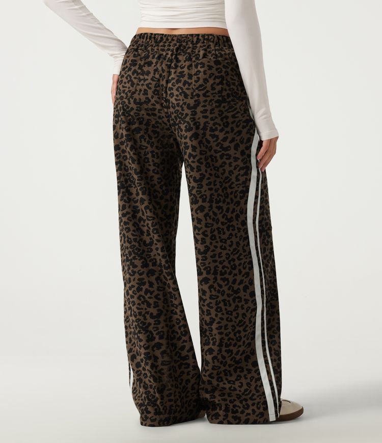 Pantalon léopard taille haute coupe large à cordon de serrage avec bandes latérales Pantalon léopard taille haute coupe large à cordon de serrage avec bandes latérales