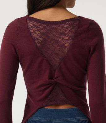 Lässiger Pullover mit Boot-Ausschnitt, langen Ärmeln, kontrastierender Spitze und ausgeschnittenem Rücken Lässiger Pullover mit Boot-Ausschnitt, langen Ärmeln, kontrastierender Spitze und ausgeschnittenem Rücken