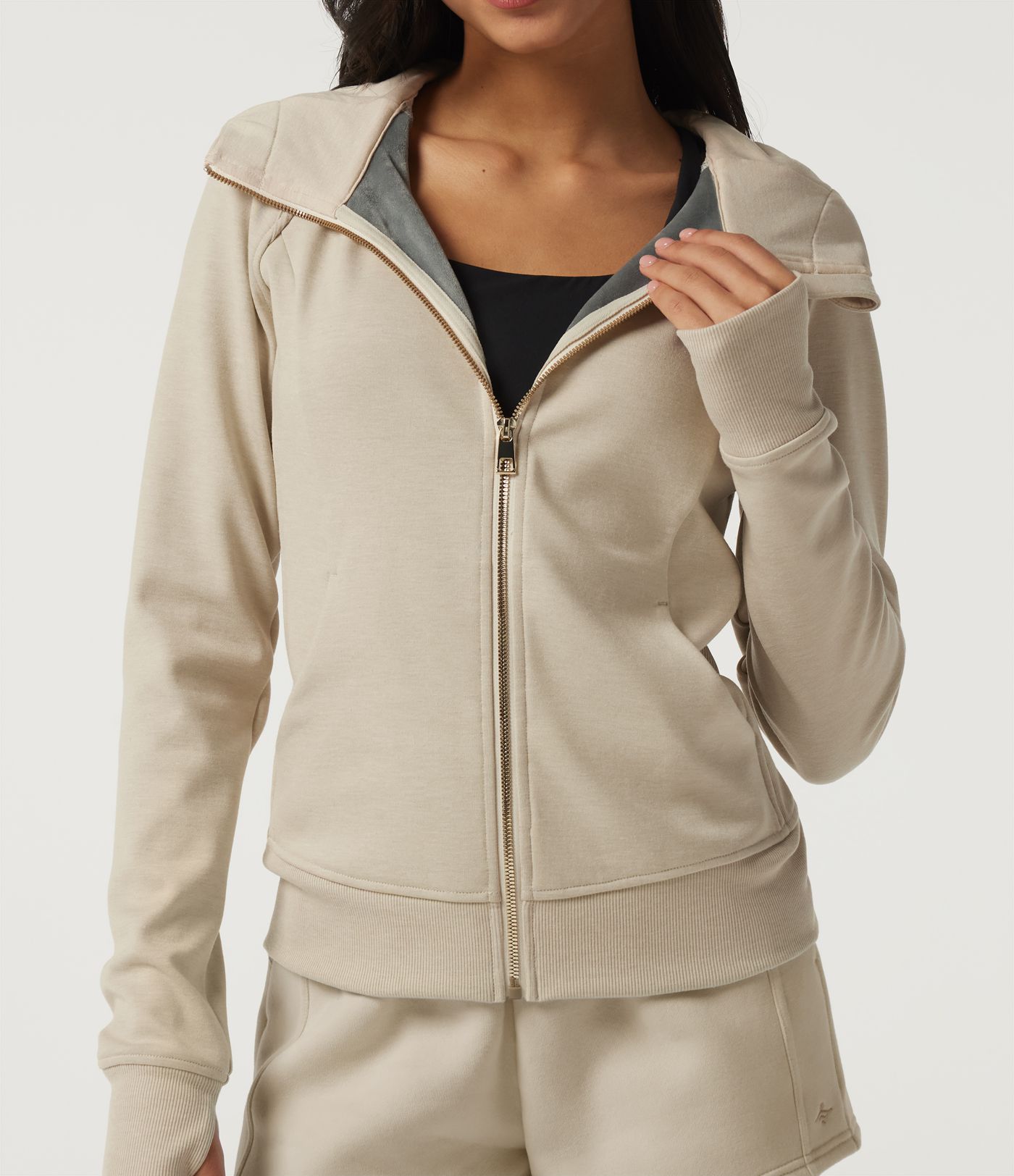 Hooded Raglan Long Sleeve Fleece Workout Sweatshirt with Pockets and Thumb Holes