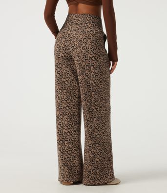 Halara UltraSculpt™ Extra Heat Leopard Print High Waisted Tummy Control Straight Leg Fleece Yoga Pants with Pockets