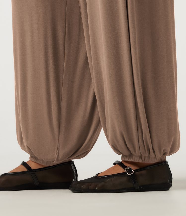 Ribbed Mid Rise Ruched Casual Pants with Pockets Ribbed Mid Rise Ruched Casual Pants with Pockets