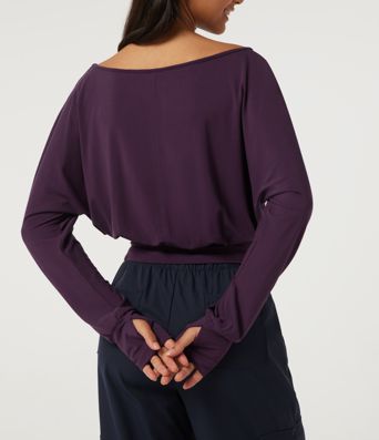 V Neck Batwing Long Sleeve Casual Top with Thumbholes V Neck Batwing Long Sleeve Casual Top with Thumbholes