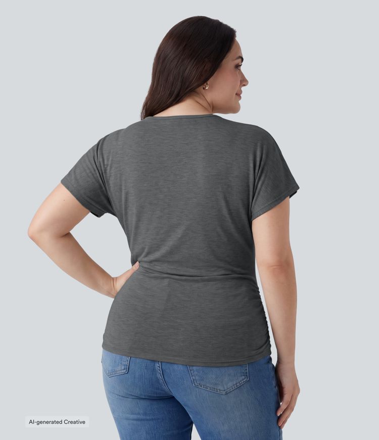 Top grande taille à col V manches courtes avec fronces