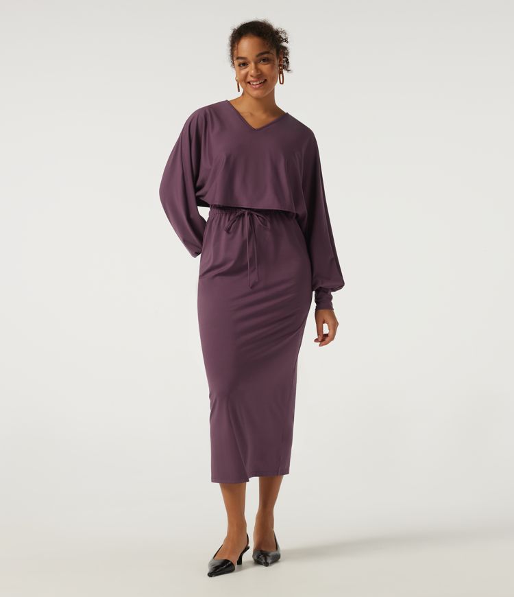 V-Neck Drawstring Batwing Long Sleeve 2-in-1 Casual Midi Dress V-Neck Drawstring Batwing Long Sleeve 2-in-1 Casual Midi Dress