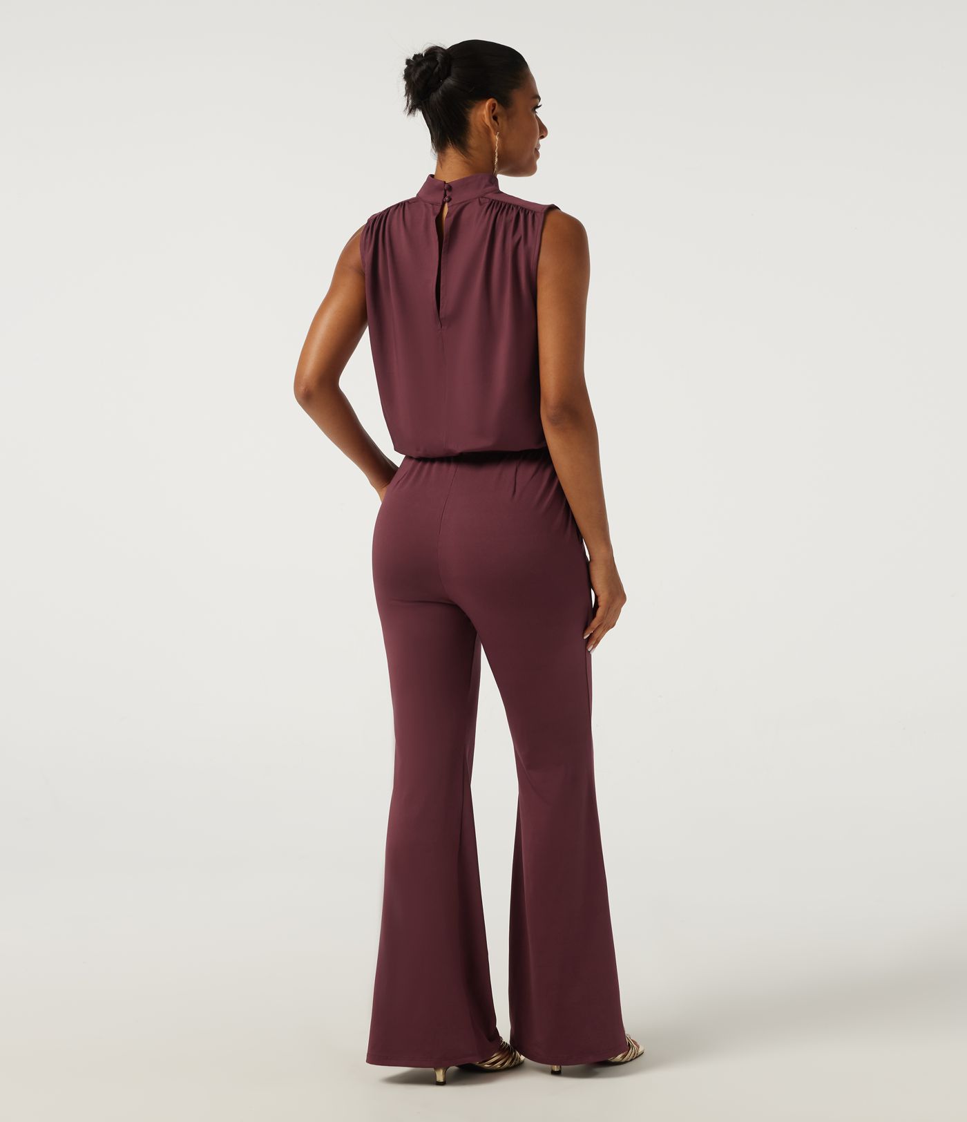 Mock Neck Sleeveless Flare Keyhole Back Party Jumpsuit with Pockets - Easy Peezy Edition Mock Neck Sleeveless Flare Keyhole Back Party Jumpsuit with Pockets - Easy Peezy Edition
