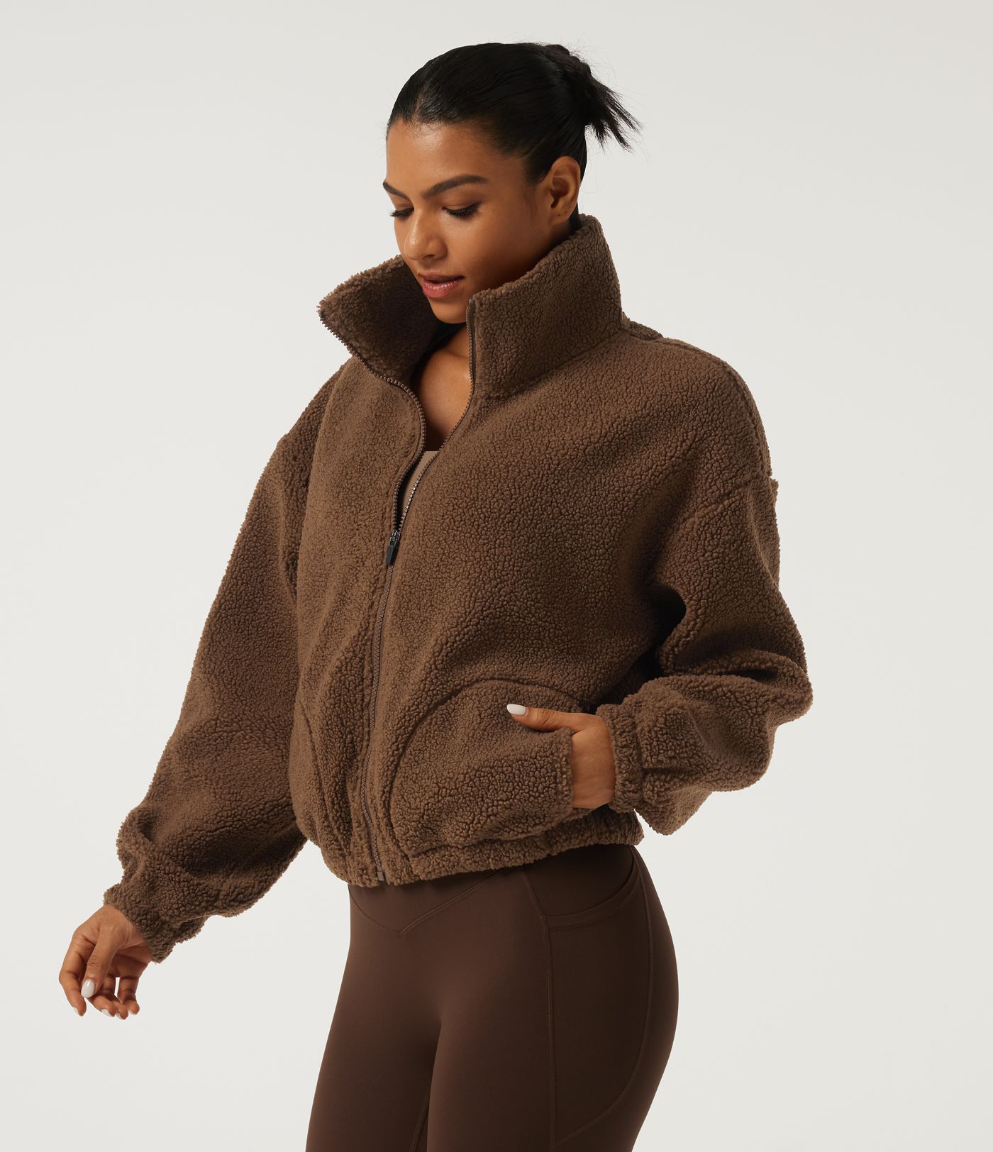 Veste sherpa de yoga à col roulé et manches longues avec poches