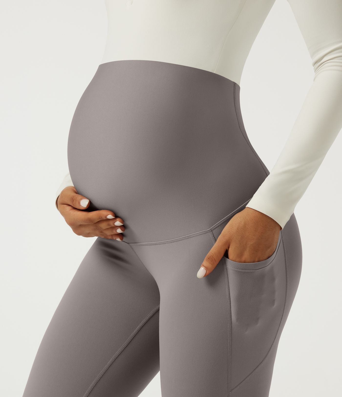 SoftlyZero™ Super High Waisted Skinny Yoga Maternity 7/8 Leggings with Pockets