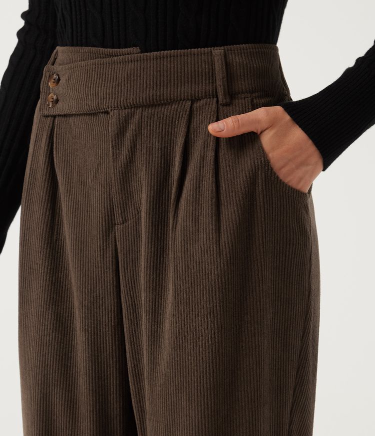 Pantalon décontracté en velours côtelé, taille mi-haute, jambe droite, coupe asymétrique, avec poches