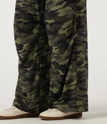 Mid Rise Baggy Drawstring Camo Waffle Casual Pants with Pockets