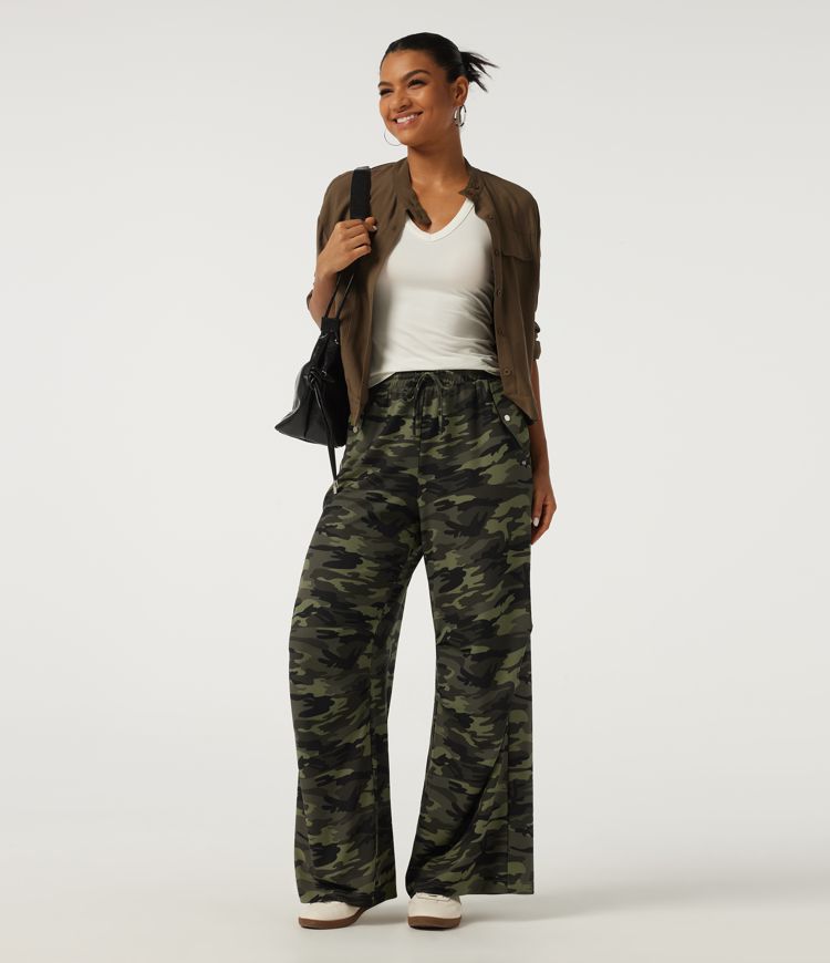 Mid Rise Baggy Drawstring Camo Waffle Casual Pants with Pockets