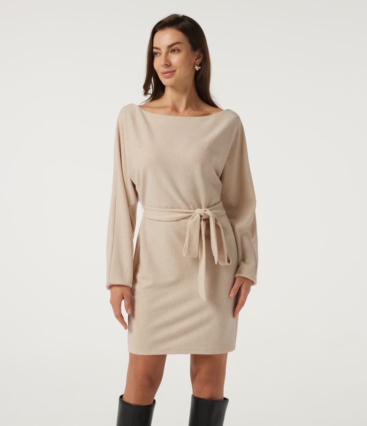 Robe mini moulante en maille côtelée à col bateau et manches longues avec ceinture - Longueur rallongée