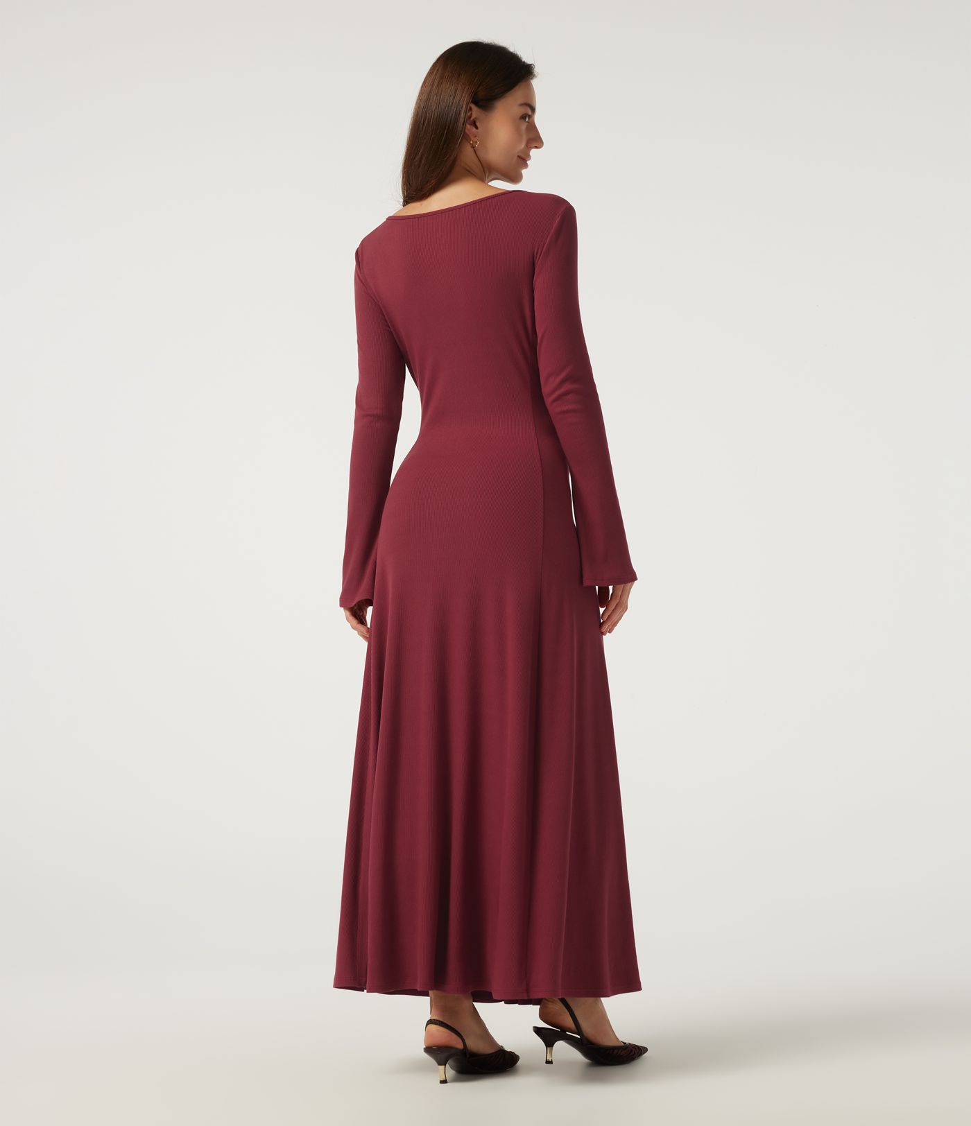 Robe maxi décontractée en maille côtelée, col V, manches longues à volants, coupe évasée (A-line)