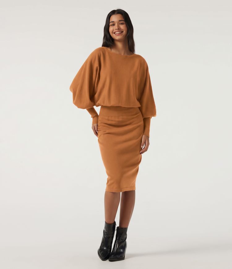 Robe pull de bureau à encolure bateau et manches longues bouffantes