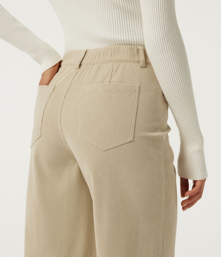 Pantalones casuales de pana de tiro medio y pernera recta con bolsillos