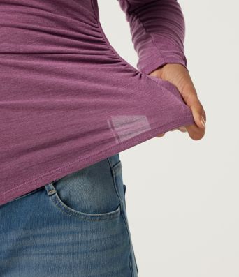 Einseitig schulterfreies Top mit langem Ärmel, gerafftem Detail und asymmetrischem Saum