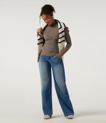 High Neck Long Sleeve Ruched Casual Top with Built-in Bra High Neck Long Sleeve Ruched Casual Top with Built-in Bra