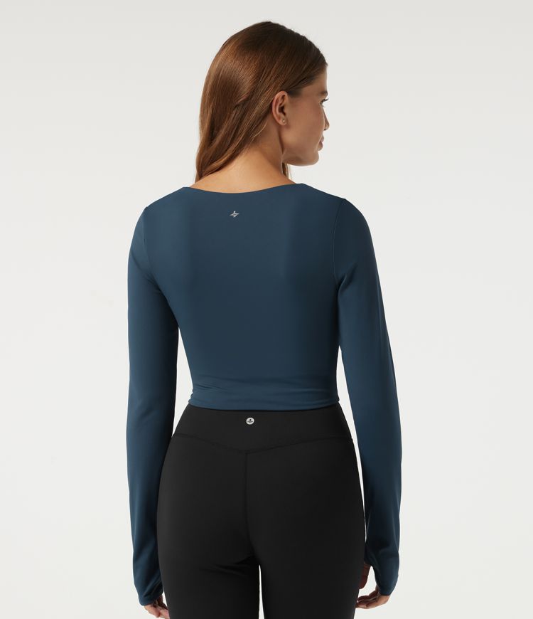 Majolica Blue SoftlyZero™ top de yoga/sport aérien à décolleté en cœur, manches longues, brassière intégrée, effet froncé, InstantCool, avec passe-pouces / 2