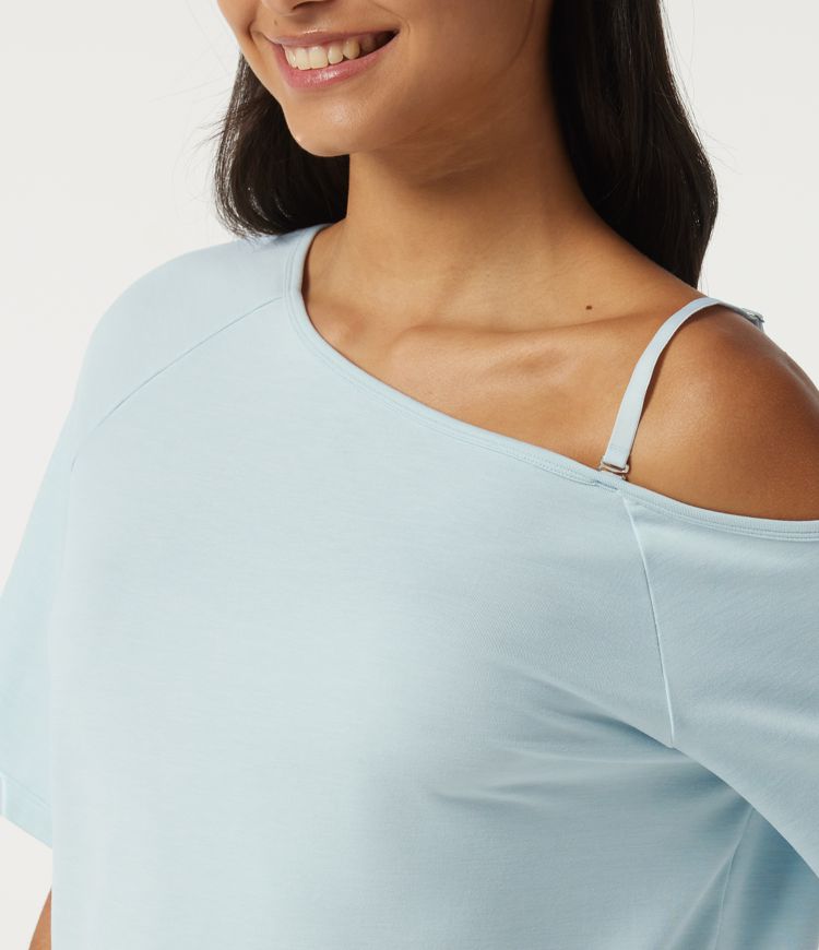 One Shoulder Raglan Short Sleeve Casual T-Shirt One Shoulder Raglan Short Sleeve Casual T-Shirt