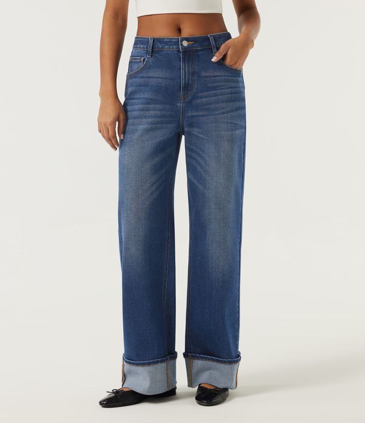 Lässige Baumwoll-Jeans mit mittlerer Bundhöhe, weitem Bein, umgeschlagenem Saum und Taschen Lässige Baumwoll-Jeans mit mittlerer Bundhöhe, weitem Bein, umgeschlagenem Saum und Taschen