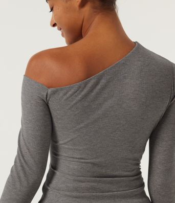 Hoch elastisches, geripptes Strick-One-Shoulder-Top mit langen Ärmeln, integriertem BH und Raffung