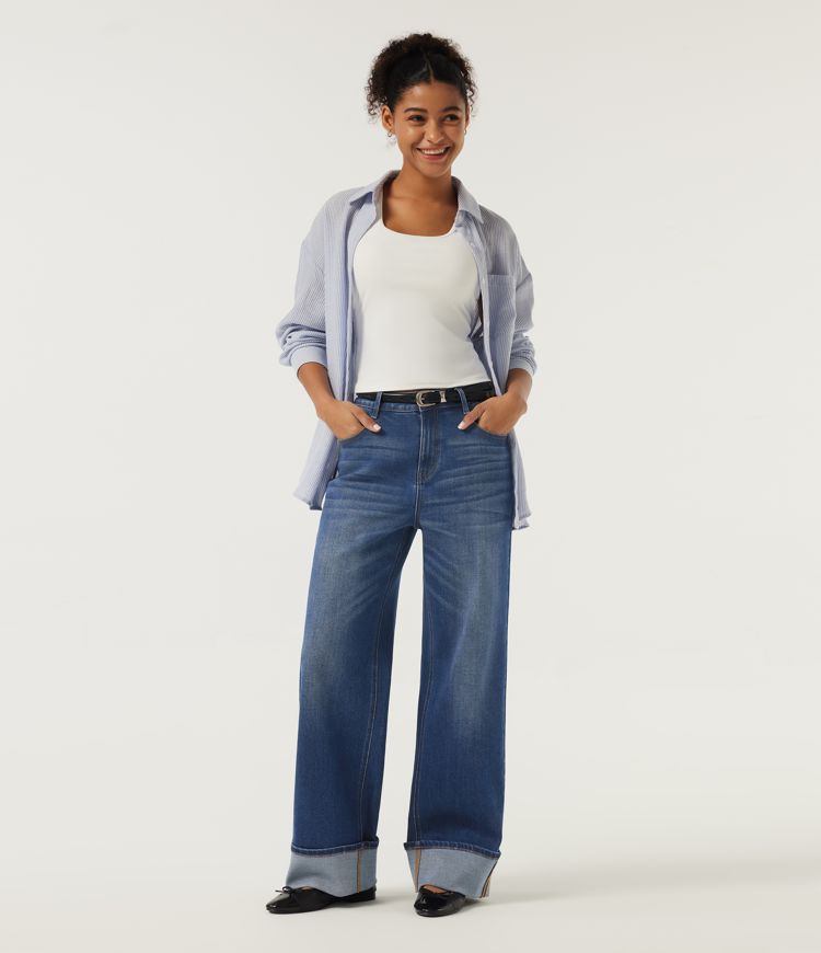 Lässige Baumwoll-Jeans mit mittlerer Bundhöhe, weitem Bein, umgeschlagenem Saum und Taschen Lässige Baumwoll-Jeans mit mittlerer Bundhöhe, weitem Bein, umgeschlagenem Saum und Taschen