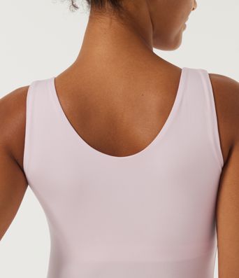 InstantCool U Neck Built-in Bra Contrast Lace Slim Lounge Tank Top InstantCool U Neck Built-in Bra Contrast Lace Slim Lounge Tank Top