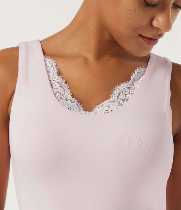 InstantCool U Neck Built-in Bra Contrast Lace Slim Lounge Tank Top InstantCool U Neck Built-in Bra Contrast Lace Slim Lounge Tank Top