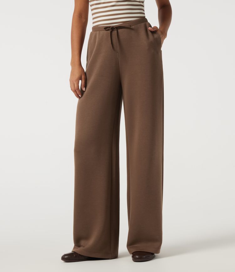 SpacerTek™ Low Rise Drawstring Straight Leg Casual Sweatpants with Pockets SpacerTek™ Low Rise Drawstring Straight Leg Casual Sweatpants with Pockets