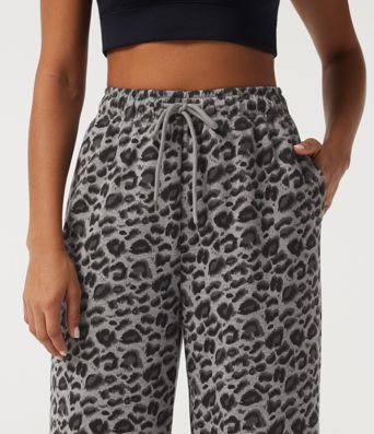High Waisted Drawstring Straight Leg Leopard Print Casual Sweatpants with Pockets High Waisted Drawstring Straight Leg Leopard Print Casual Sweatpants with Pockets