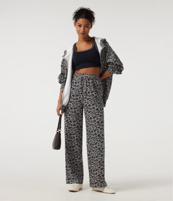 High Waisted Drawstring Straight Leg Leopard Print Casual Sweatpants with Pockets High Waisted Drawstring Straight Leg Leopard Print Casual Sweatpants with Pockets