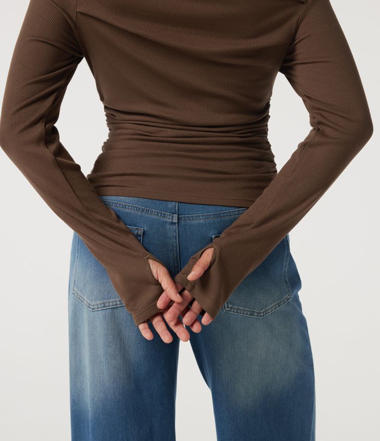 Schulterfreies, langärmliges Casual-Top mit Daumenlöchern Schulterfreies, langärmliges Casual-Top mit Daumenlöchern