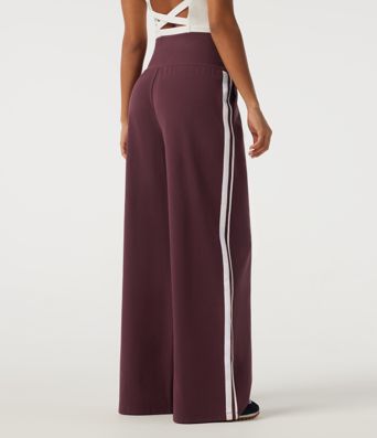Hoch taillierte, bauchformende, weit geschnittene Colorblock-Freizeithose mit seitlichem Streifen und Taschen