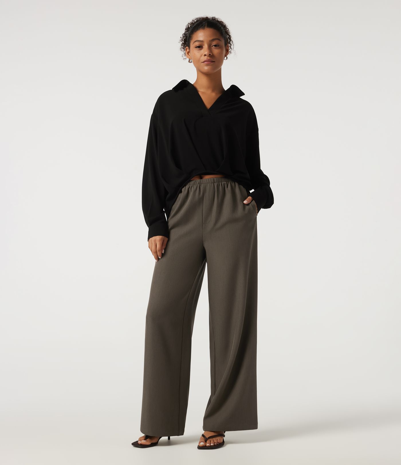 Mid Rise Straight Leg Work Pants with Pockets Mid Rise Straight Leg Work Pants with Pockets