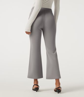 Halara Flex™ Pantalon de travail en crêpe, taille mi-haute, à plis nervurés et jambe évasée, avec poches