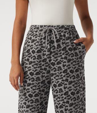 High Waisted Drawstring Leopard Print Casual Sweatpants with Pockets High Waisted Drawstring Leopard Print Casual Sweatpants with Pockets