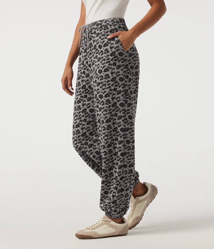 High Waisted Drawstring Leopard Print Casual Sweatpants with Pockets High Waisted Drawstring Leopard Print Casual Sweatpants with Pockets