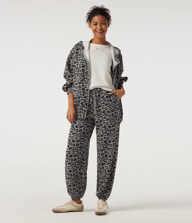High Waisted Drawstring Leopard Print Casual Sweatpants with Pockets High Waisted Drawstring Leopard Print Casual Sweatpants with Pockets