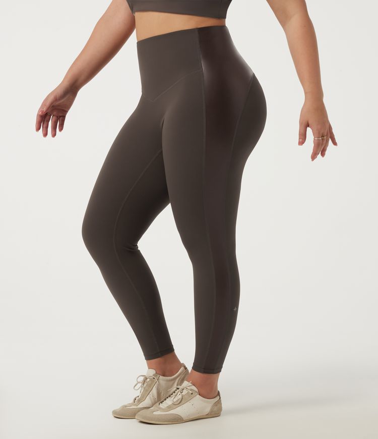Halara UltraSculpt™ - Yoga-Leggings aus elastischem Kunstleder mit hohem Bund, Bundtasche und Bauchkontrolle - Plus-Size