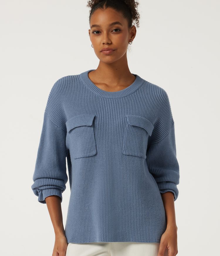 Lässiger Pullover mit Rundhalsausschnitt, Seitentaschen und langen Ärmeln