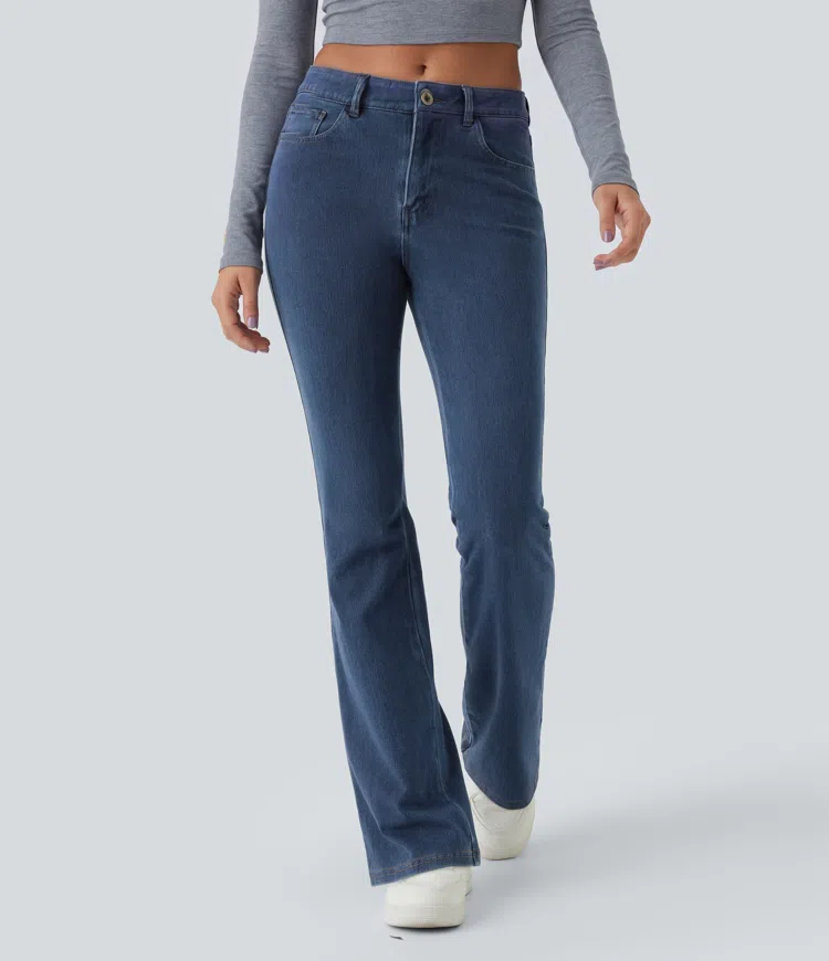 Halara Flex™ Bootcut-Jeans, mittelhoher Bund, mit Taschen, lässig