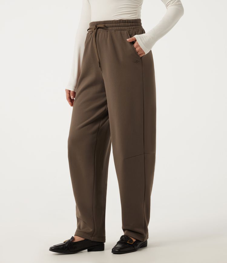 Chestnut Brown High Waisted Drawstring Barrel Leg Fleece Casual Pants with Pockets / 1