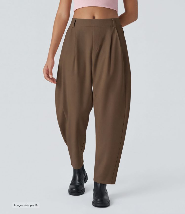 Pantalon tailleur ample, taille moyenne, coupe barrel, à poches